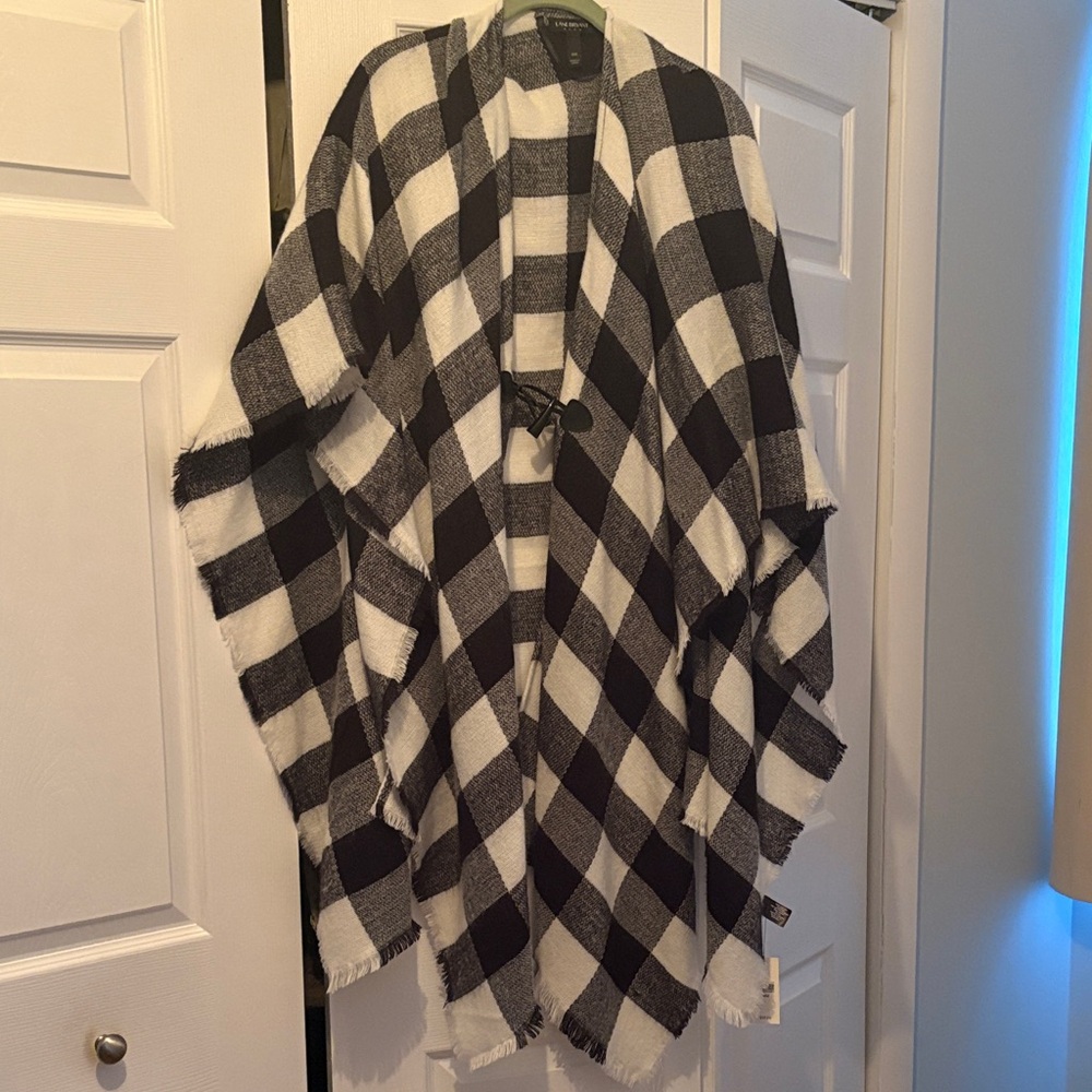 Layne Bryant NWT Poncho